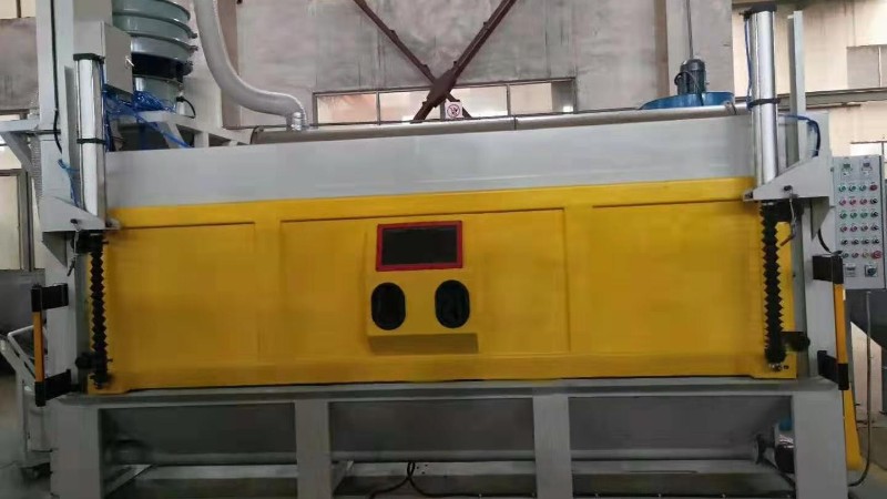 青島海爾集團非標定制的注塑機擠出螺桿清理自動噴砂機已發貨！